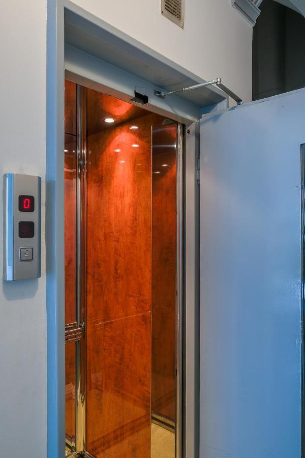 אתונה Sokos Residence, 3' Walk From Neos Kosmos Metro מראה חיצוני תמונה